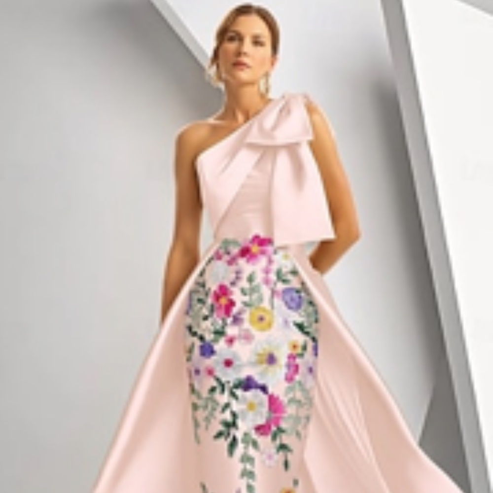 Floral Embroidered A-Line Evening Gown Elegant Dress Formal Wedding Size 16